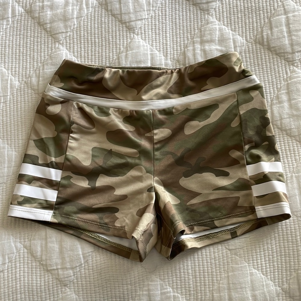 Zelos XS athletic shorts